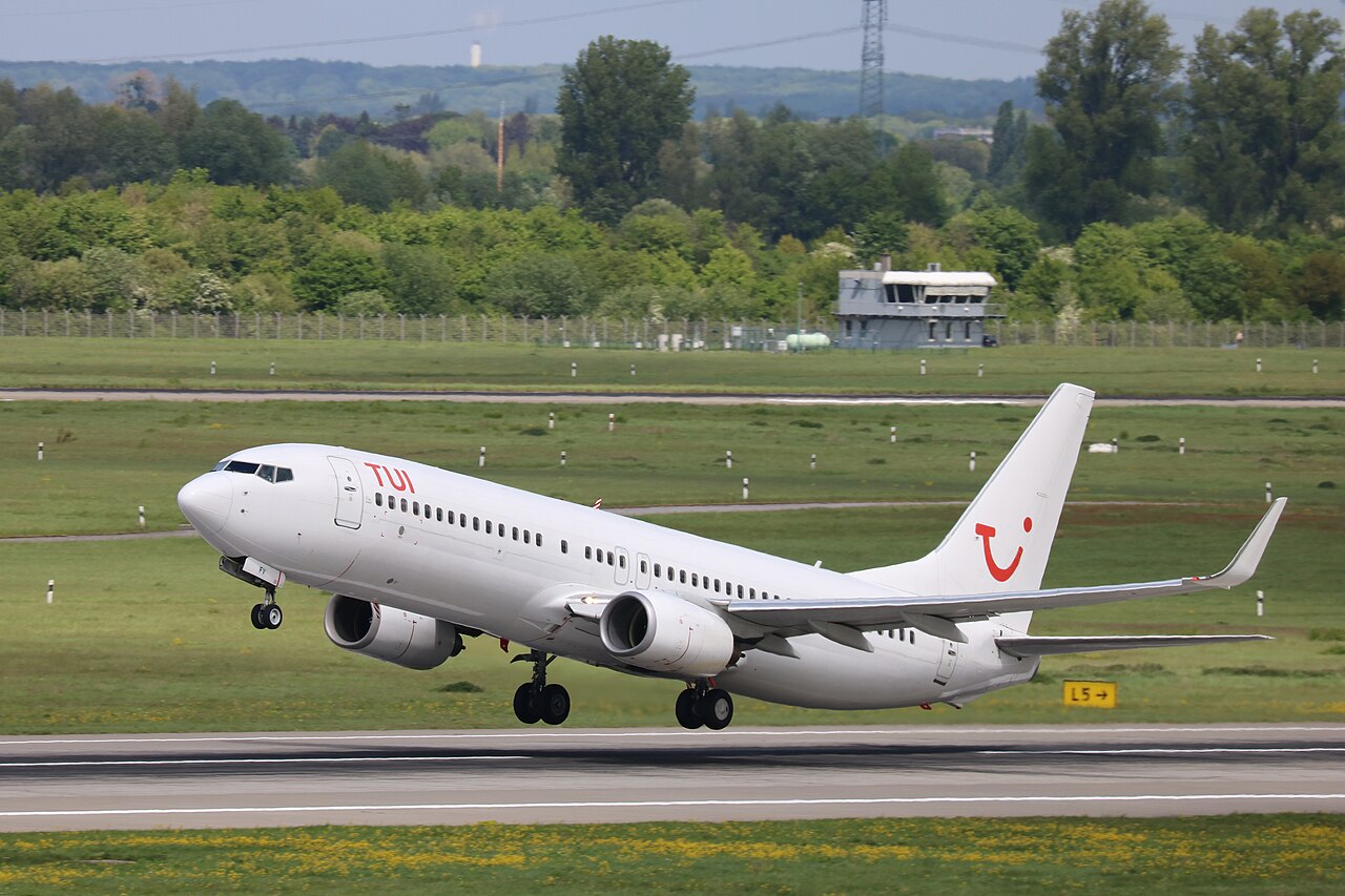 Boeing 737-800 de TUI fly en Düsseldorf